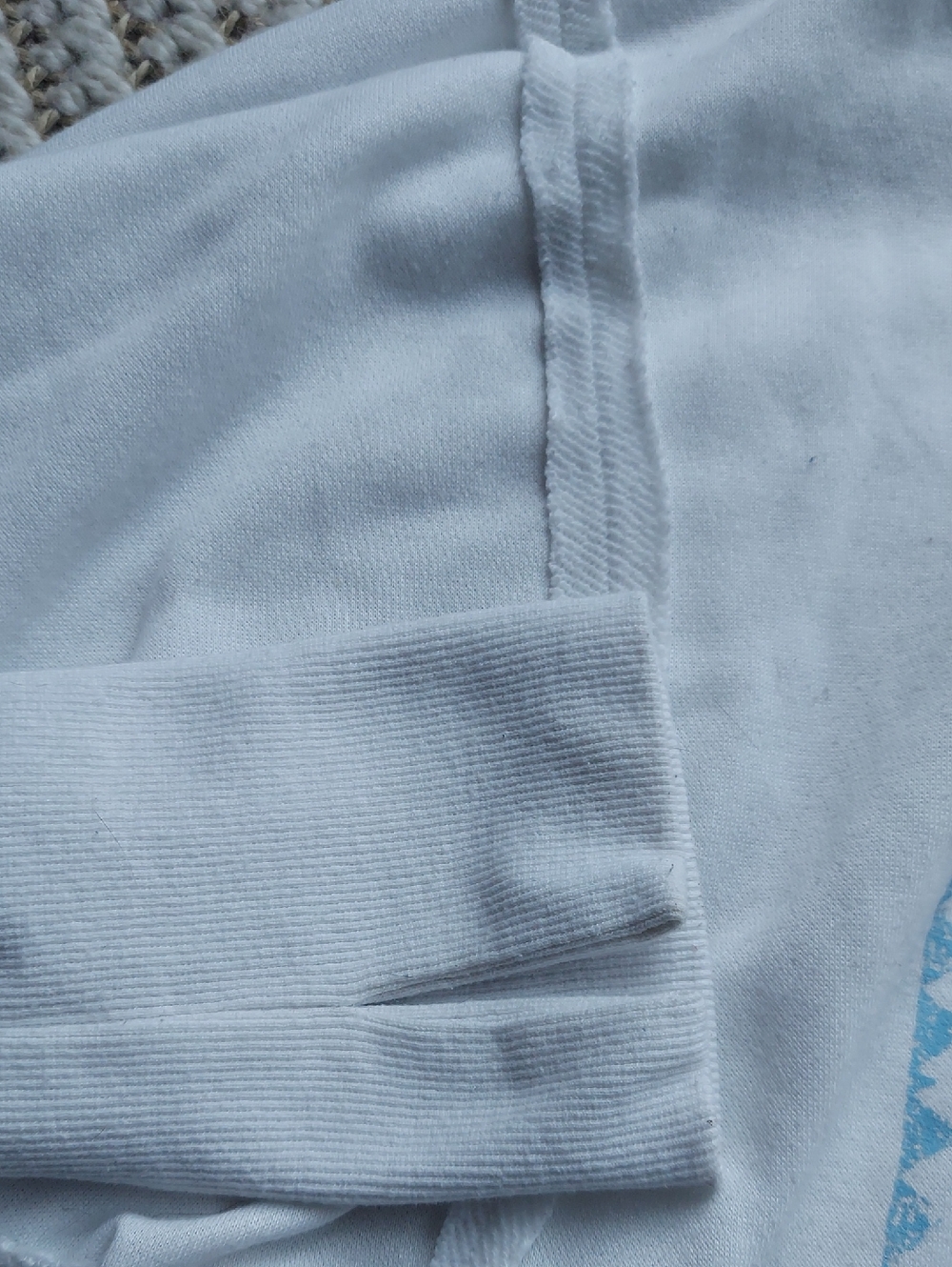 White Sweatshirt with Yellow Seashell Print - Picture 4 of 4